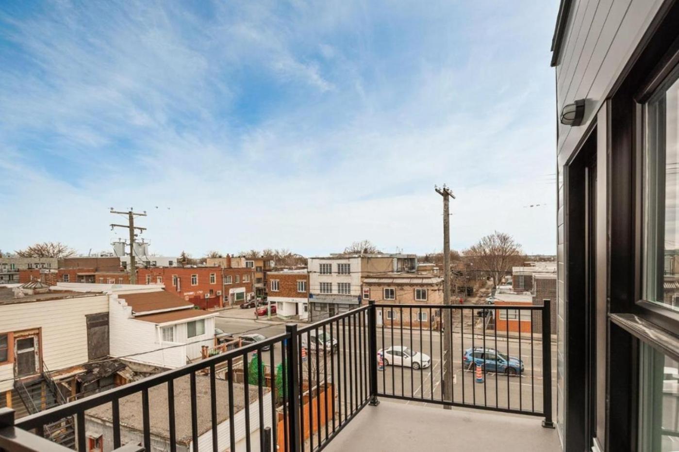 Big 2 Bedroom Apartment On 2 Floors - 1907 Montreal Exterior photo